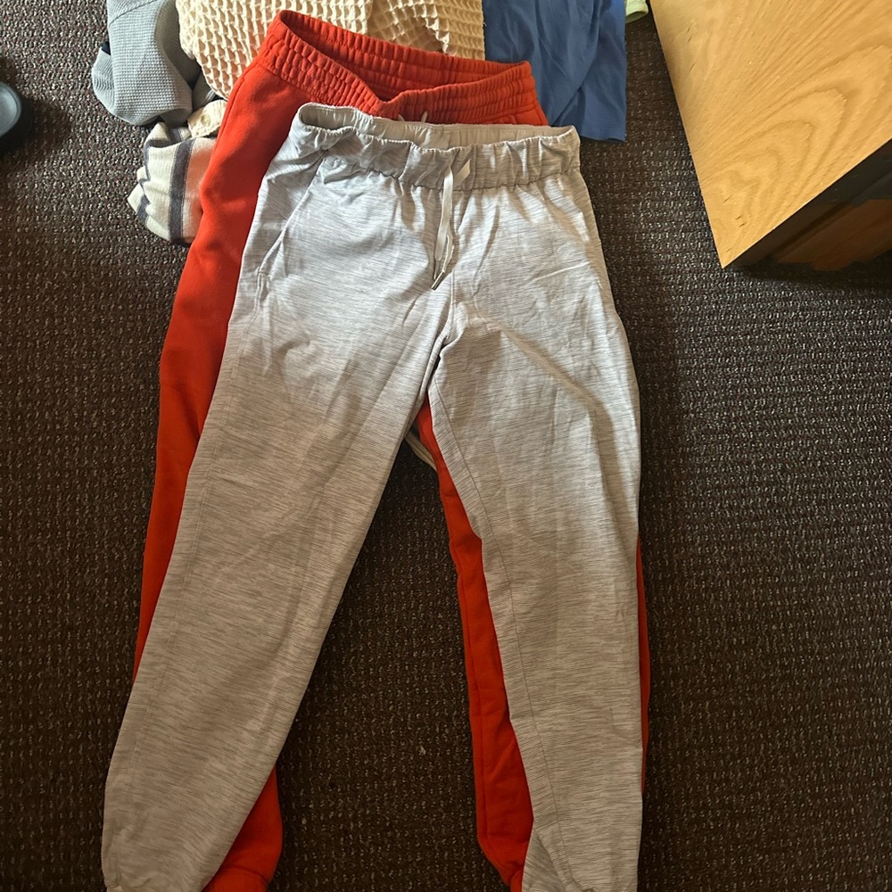 White and grey striped lululemon joggers